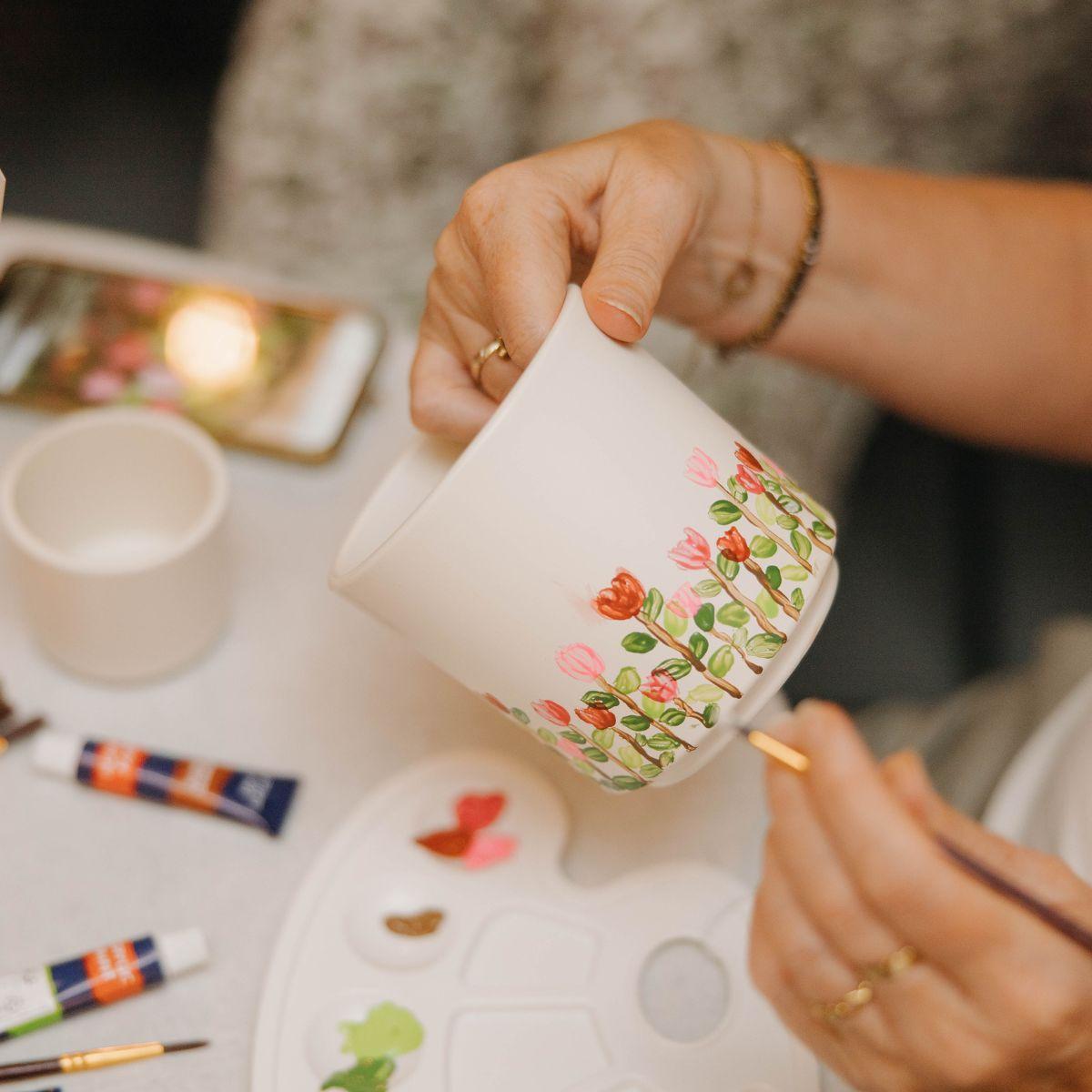 Kolibri Creatives | Malerpakke til maling 4 urtepotter + sukkulenter | til 4 personer | Begyndende kunstner